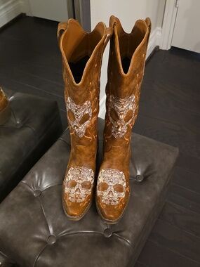 Embroidered Brown Western Skull Cowboy Boots
